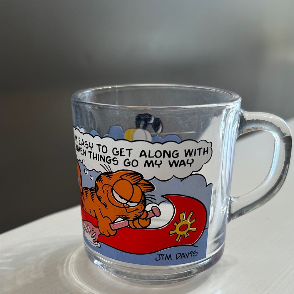Vintage Garfield Glass Mug with Comic Design